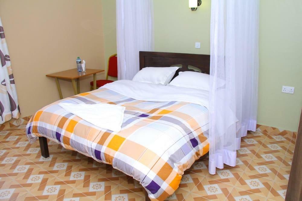 Midlands 033 Hotel Narok エクステリア 写真